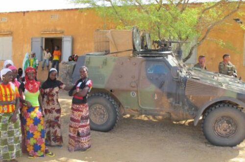 Article : La défense, la (seule) force de la politique française au Sahel